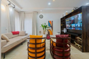 Luxurious 1 Bedroom Flat At Chevyview